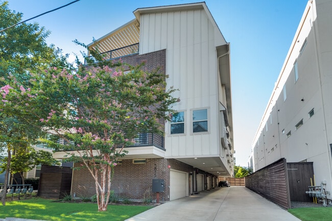 property at 5815 Bryan Pky