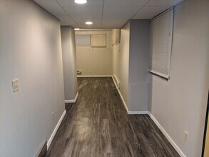 2116 Olive St, Unit 1 in Cedar Falls, IA - Foto de edificio - Building Photo