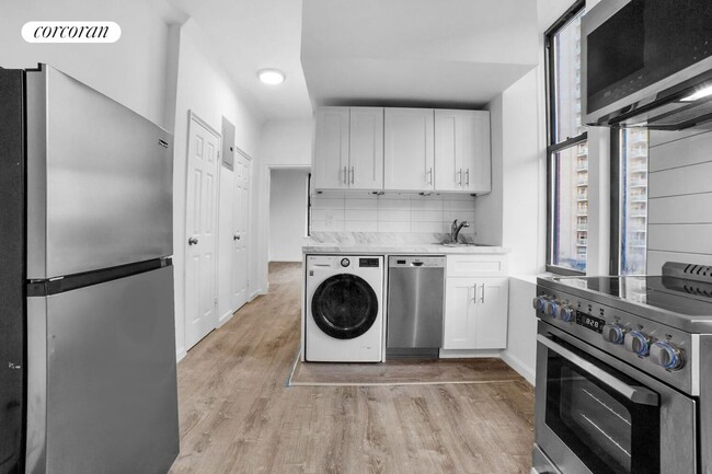 500 E 73rd St in New York, NY - Building Photo - Building Photo