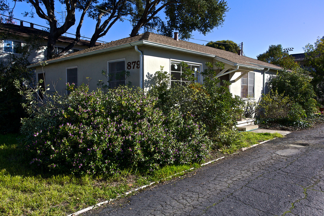 879 Roble Ave in Menlo Park, CA - Building Photo