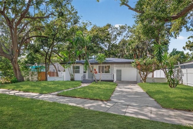 2710 Boca Ciega Dr N