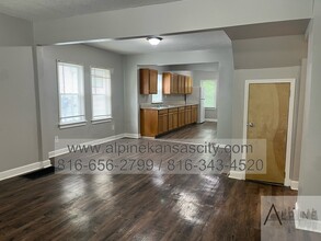 3434 Cypress Ave in Kansas City, MO - Building Photo - Building Photo