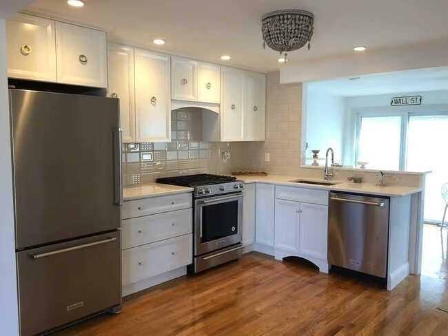 521 Bennington St, Unit #1
