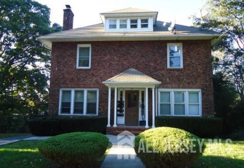 37 Highland Ave in Metuchen, NJ - Building Photo