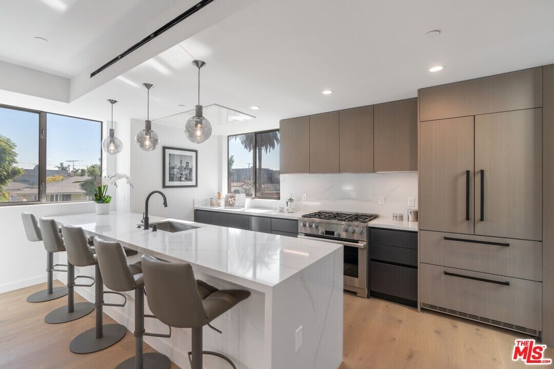 853 N Detroit St in Los Angeles, CA - Building Photo