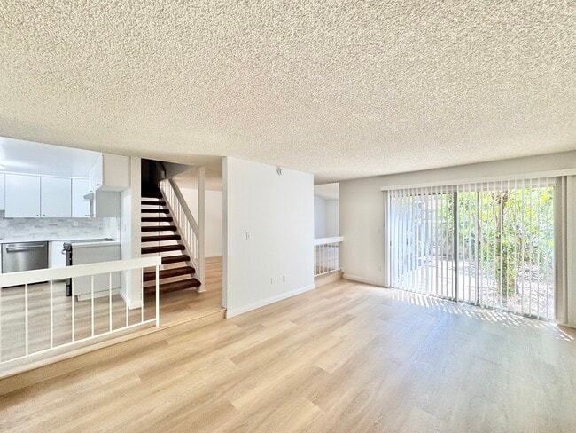 10464 Larwin Ave in Los Angeles, CA - Building Photo - Building Photo