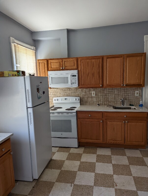 1900 Homewood Ave - 2