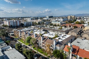 Noho Huston in North Hollywood, CA - Building Photo