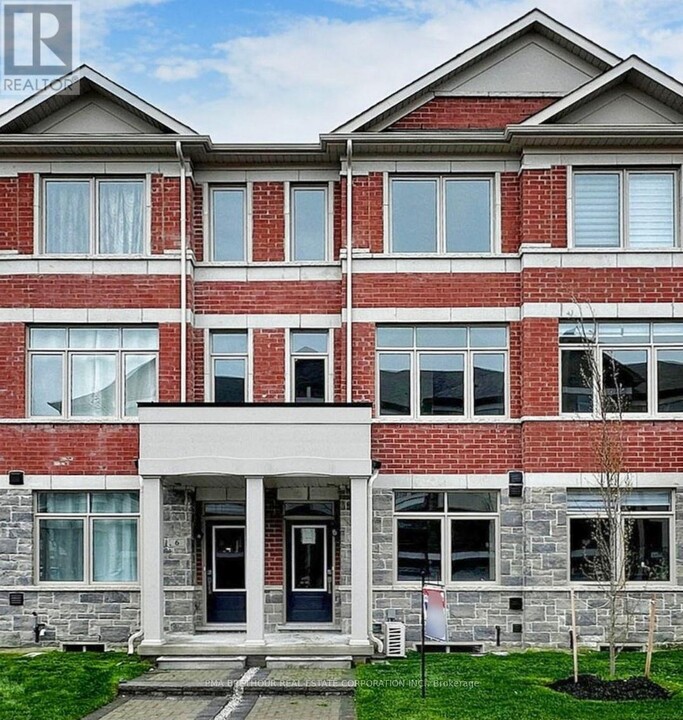 8 Sissons Wy in Markham, ON - Building Photo