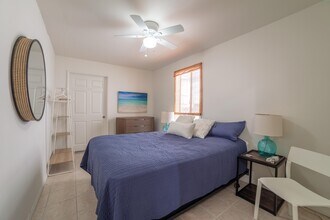 612 Bayview Dr in Hermosa Beach, CA - Foto de edificio - Building Photo