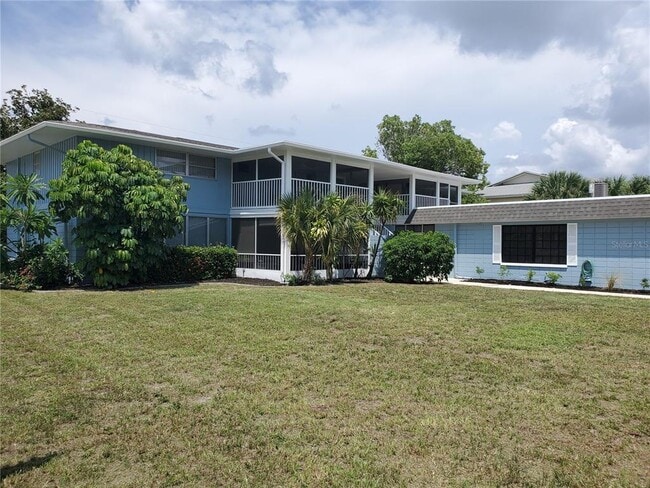 property at 3075 Los Altos Dr