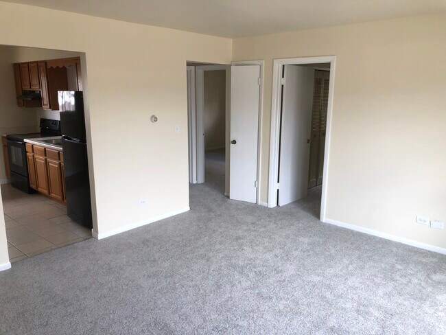 10415 N Church St, Unit 10415 in Huntley, IL - Building Photo - Building Photo