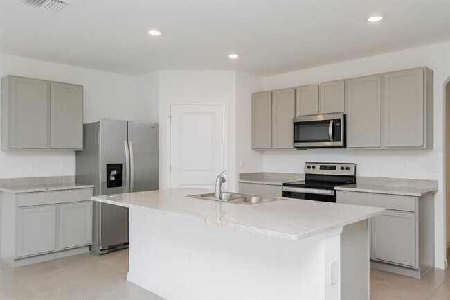 17226 Reserva Dr in Bradenton, FL - Building Photo - Building Photo