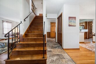 10527 Morgan Ave S in Minneapolis, MN - Foto de edificio - Building Photo