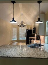 3821 Canot Ln in Addison, TX - Foto de edificio - Building Photo