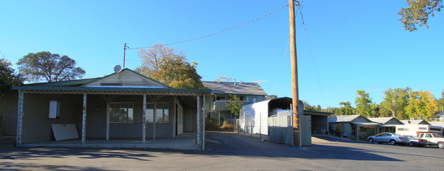 Loomis Motel