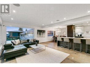 2242 Jefferson Ave in West Vancouver, BC - Building Photo - Building Photo