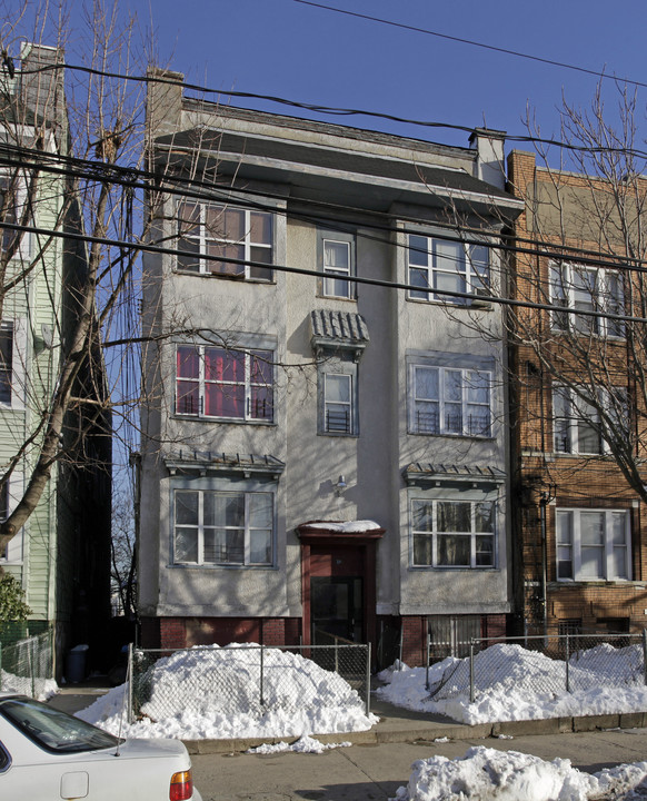 112 Arlington Ave in Jersey City, NJ - Building Photo