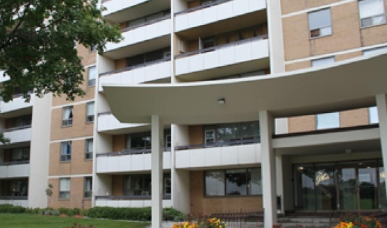 Pleasant Apartments in Hamilton, ON - Building Photo