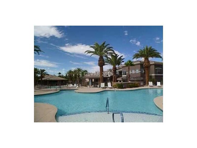 9050 W Warm Springs Rd in Las Vegas, NV - Foto de edificio - Building Photo