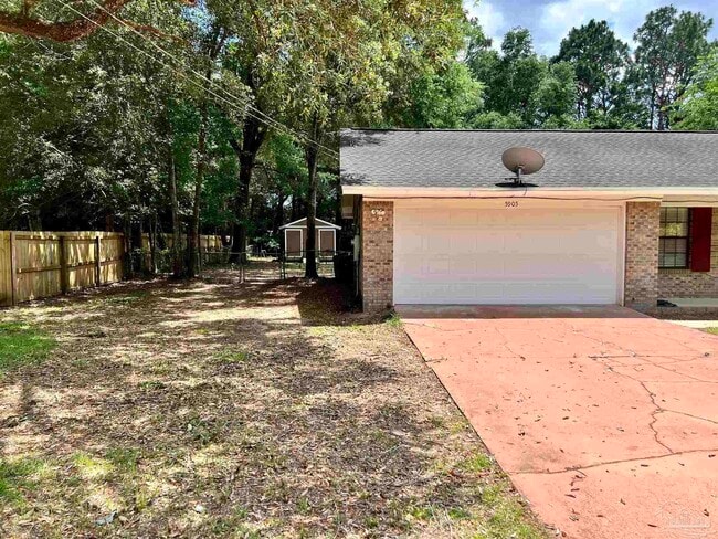 5905 Pamela Dr in Milton, FL - Building Photo - Building Photo