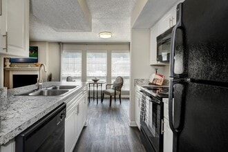 Avana Bellemeade in Leesburg, VA - Foto de edificio - Interior Photo