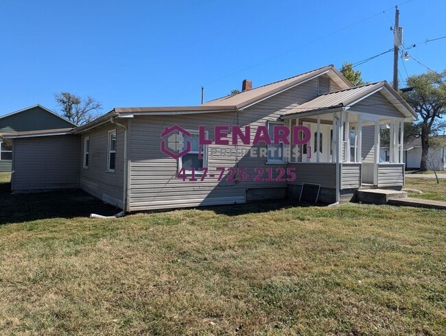 403 W Colgate St in Bolivar, MO - Building Photo - Building Photo