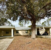 5 Eton Ln in Palm Coast, FL - Building Photo