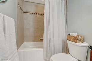 1351 Curlew Ave in Naples, FL - Building Photo