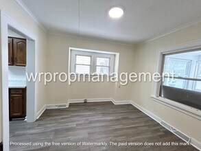 3827 Sherbrooke Rd in Toledo, OH - Building Photo - Building Photo