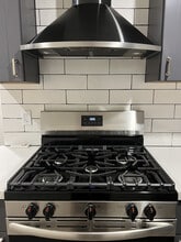 225 N Cloverdale Blvd in Cloverdale, CA - Building Photo - Building Photo