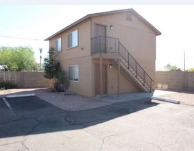 Western Arms Apartments in Phoenix, AZ - Building Photo - Building Photo