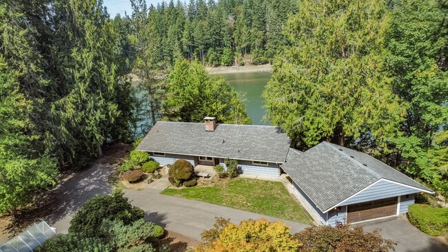property at 3211 SE Kamilche Point Rd