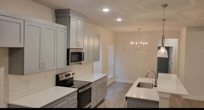 668 The Cottages in Godley, TX - Building Photo - Building Photo