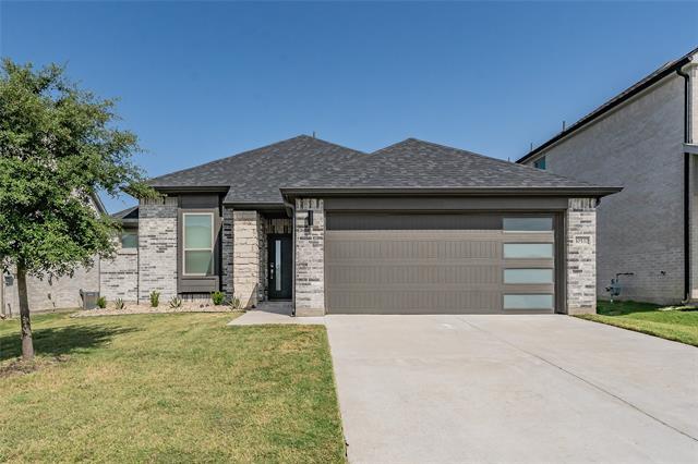 10537 Big Lagoon Dr in Fort Worth, TX - Building Photo - Building Photo