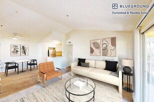 5679 Amaya Dr in La Mesa, CA - Building Photo