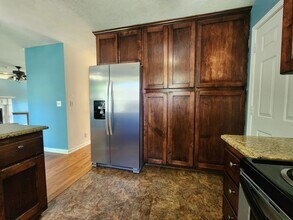 1680 Barrywood Cir E in Clarksville, TN - Building Photo - Building Photo