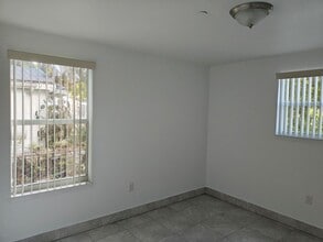2326 Taft St, Unit 2326 in Hollywood, FL - Building Photo - Building Photo