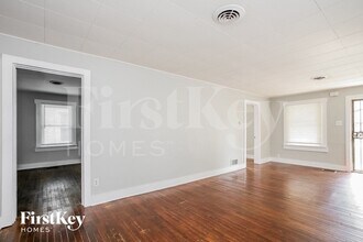 1411 Lindley Ave in Indianapolis, IN - Foto de edificio - Building Photo