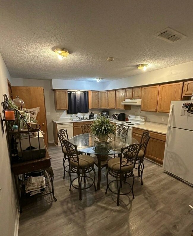 274 Summer Breeze in Jacksonville, TX - Foto de edificio - Building Photo