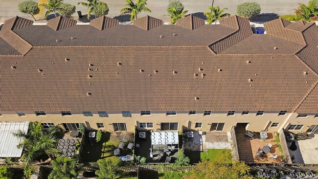 1457 SE 26th Ave in Homestead, FL - Building Photo - Building Photo