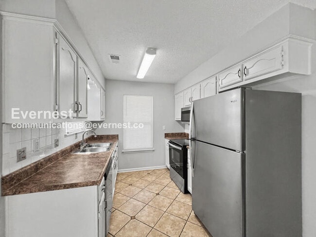 1984 Custer Dr in Southaven, MS - Building Photo - Building Photo