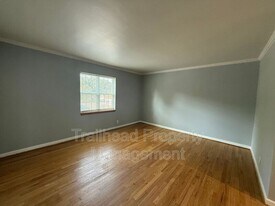 316 E Gregory Blvd in Kansas City, MO - Building Photo