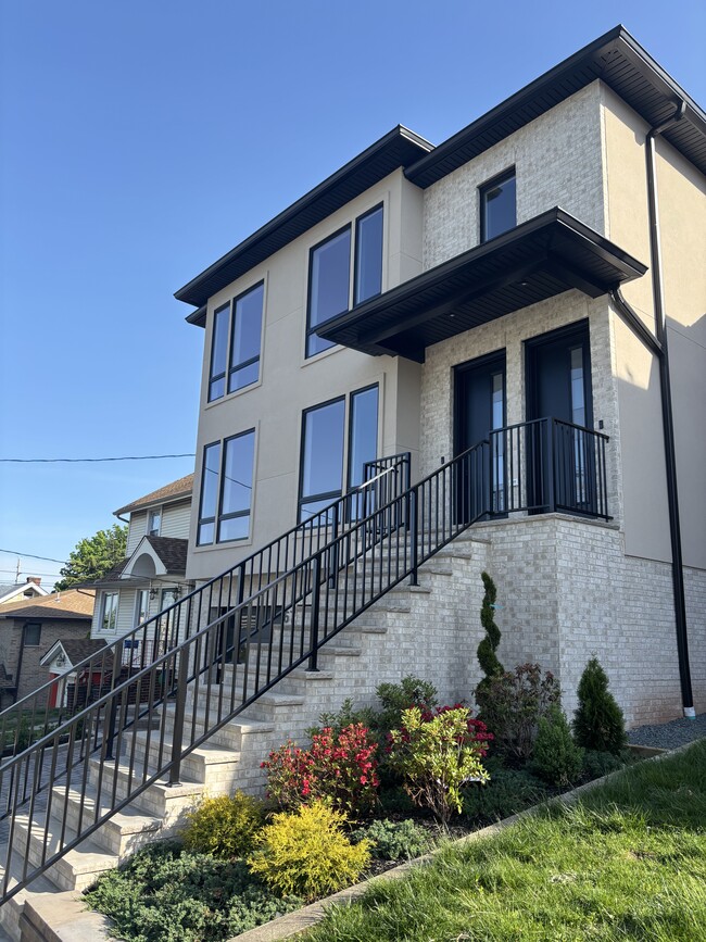 property at 67 W Harwood Ter