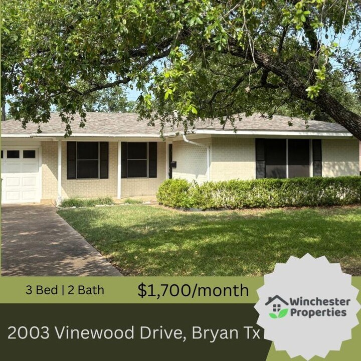 2003 Vinewood Dr in Bryan, TX - Building Photo