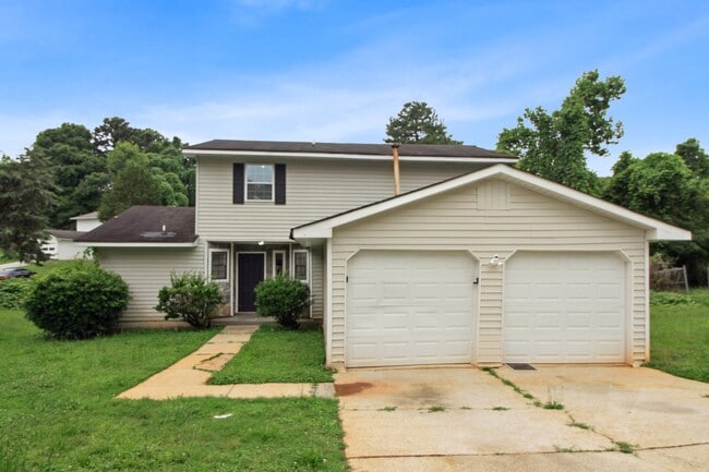 1131 Cherokee Hts in Stone Mountain, GA - Building Photo - Building Photo