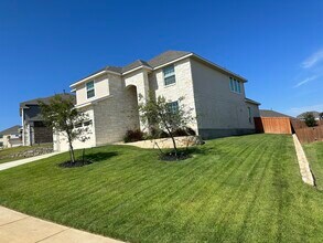 4117 Monteverde View in San Antonio, TX - Building Photo - Building Photo