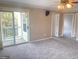 14158 Cuddy Loop in Woodbridge, VA - Building Photo