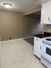 302 E Mefford St, Unit 302A in Robinson, IL - Building Photo - Building Photo