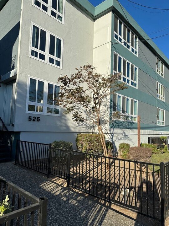 525 N San Mateo Dr in San Mateo, CA - Building Photo